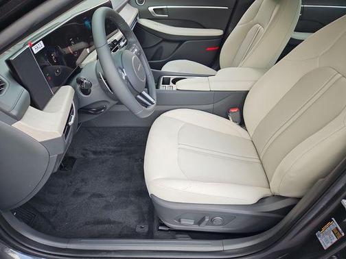 2025 Hyundai SONATA Hybrid SE