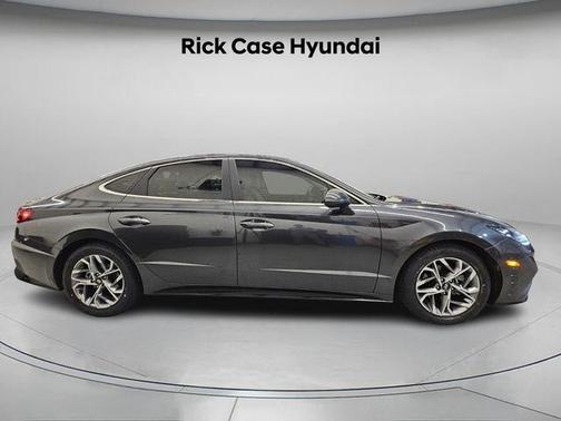 2022 Hyundai SONATA SEL