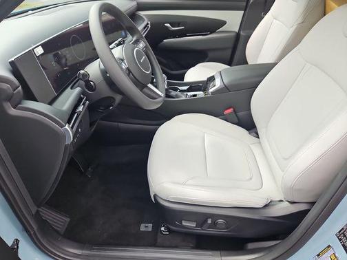 2025 Hyundai SANTA CRUZ SEL Activity