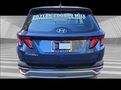 2026 Hyundai TUCSON SE