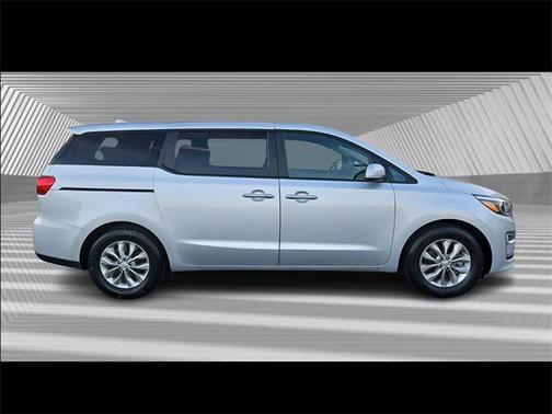 2021 Kia Sedona LX