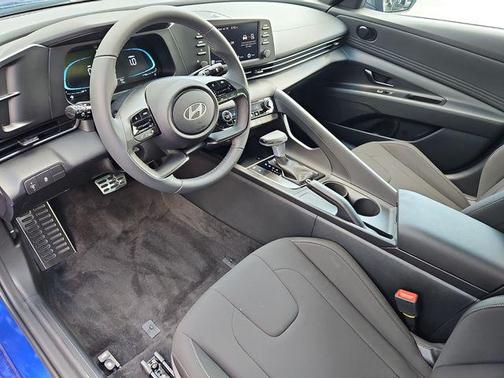 2025 Hyundai ELANTRA Sport