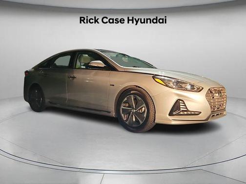 2018 Hyundai SONATA Hybrid Limited