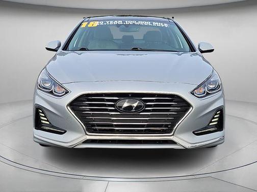 2018 Hyundai SONATA Hybrid Limited