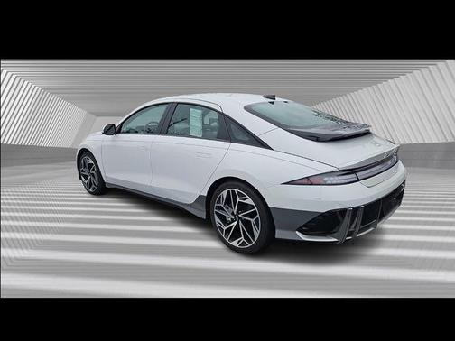2023 Hyundai IONIQ 6 SEL