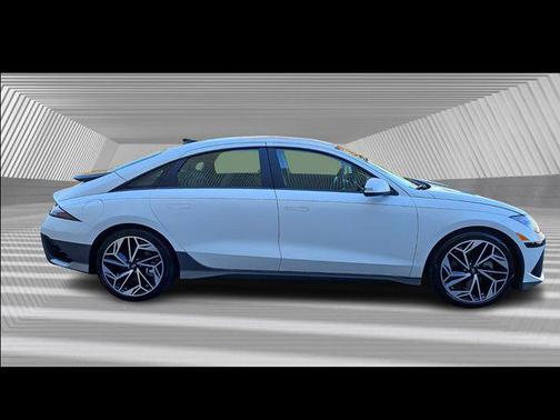 2023 Hyundai IONIQ 6 SEL