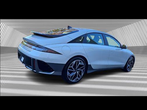 2023 Hyundai IONIQ 6 SEL