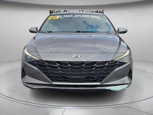 2023 Hyundai ELANTRA SEL