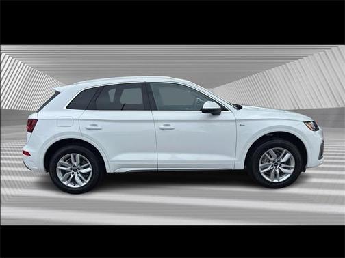 2023 Audi Q5 45 S line Premium