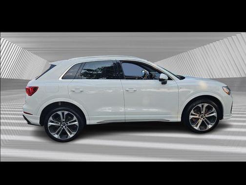 2021 Audi Q3 45 S line Premium