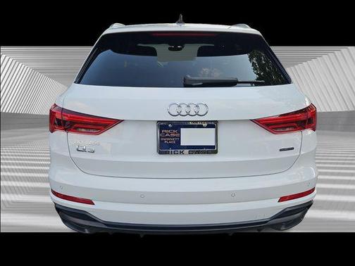 2021 Audi Q3 45 S line Premium
