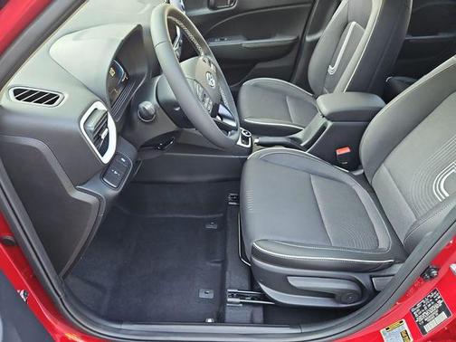 2025 Hyundai VENUE Limited