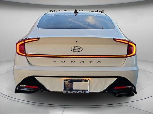 2022 Hyundai SONATA SEL