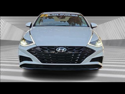 2022 Hyundai SONATA SEL