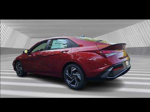 2025 Hyundai ELANTRA Sport