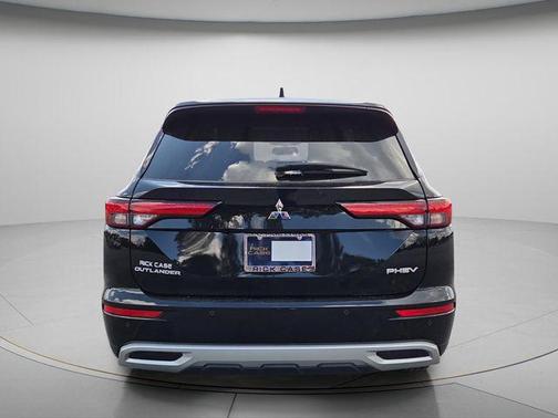 2024 Mitsubishi Outlander PHEV SE S-AWC