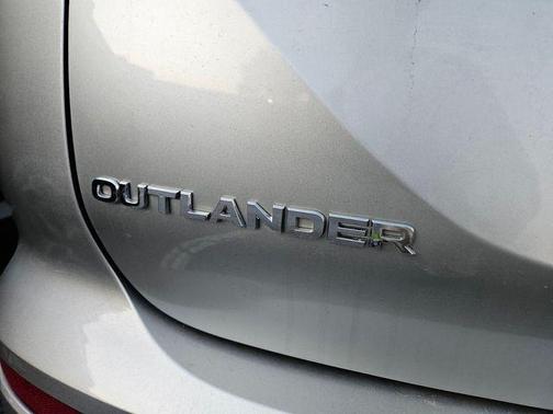 2025 Mitsubishi Outlander SE 2.5 2WD