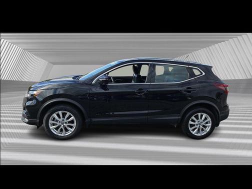 2022 Nissan Rogue Sport SV