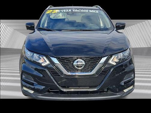 2022 Nissan Rogue Sport SV