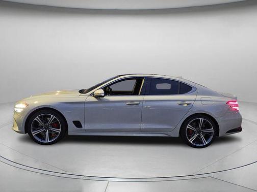 2025 Genesis G70 2.5T RWD