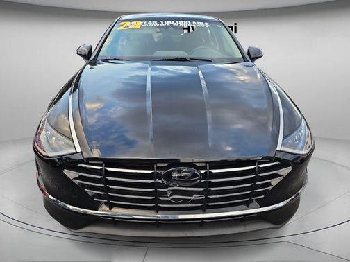 2023 Hyundai SONATA SE