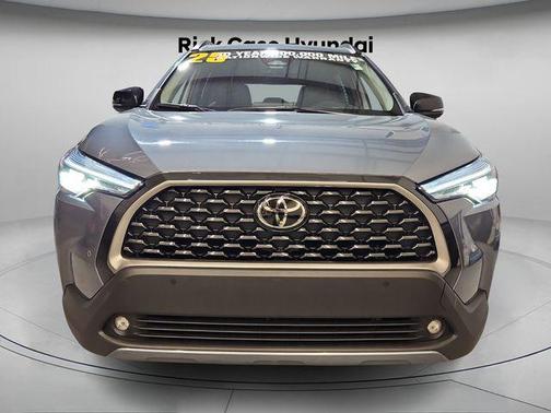 2025 Toyota Corolla Cross XLE