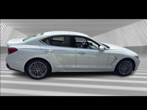 2021 Genesis G70 2.0T RWD