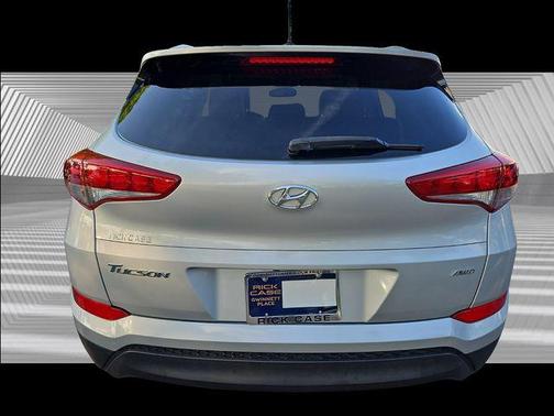 2016 Hyundai TUCSON SE