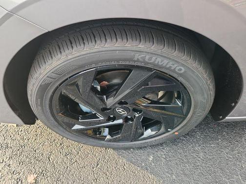 2026 Hyundai ELANTRA Sport