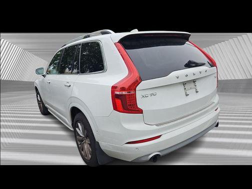2018 Volvo XC90 T5 Momentum