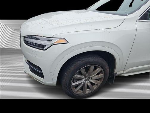 2018 Volvo XC90 T5 Momentum