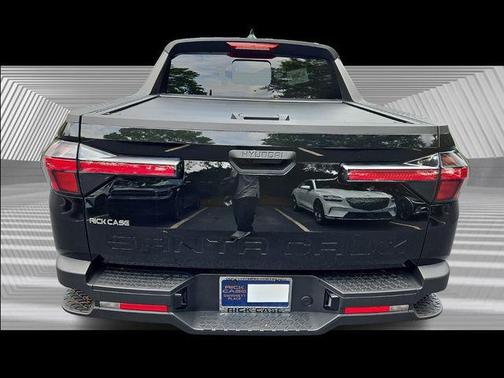 2025 Hyundai SANTA CRUZ SEL Activity