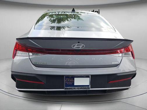 2025 Hyundai ELANTRA HEV SEL Sport