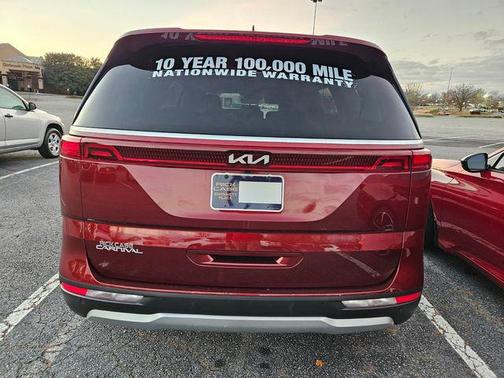 2024 Kia Carnival LX