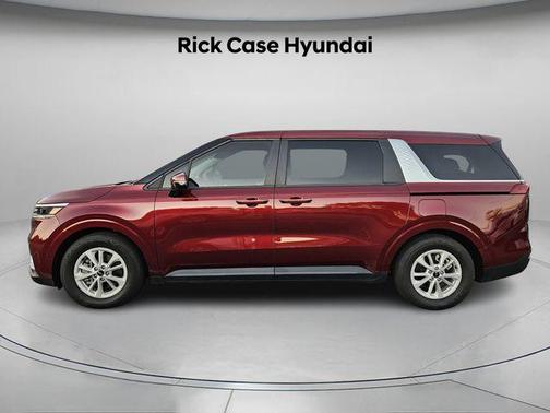 2024 Kia Carnival LX