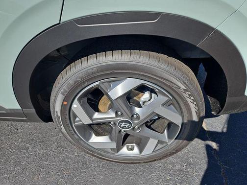 2025 Hyundai VENUE Limited