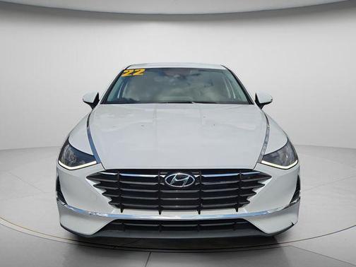 Quartz White 2022 Hyundai SONATA SE