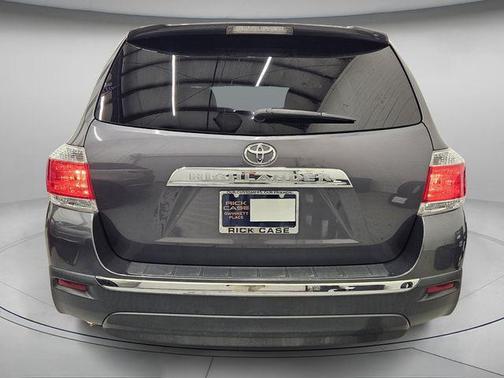 2013 Toyota Highlander SE