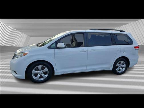2014 Toyota Sienna LE