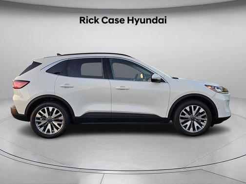 2020 Ford Escape Titanium