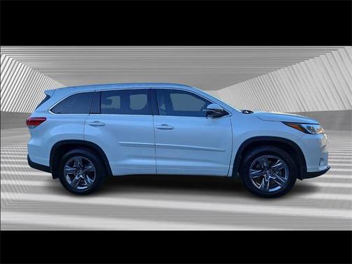 2019 Toyota Highlander Limited Platinum