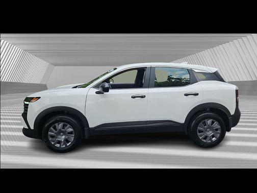 2025 Nissan Kicks S