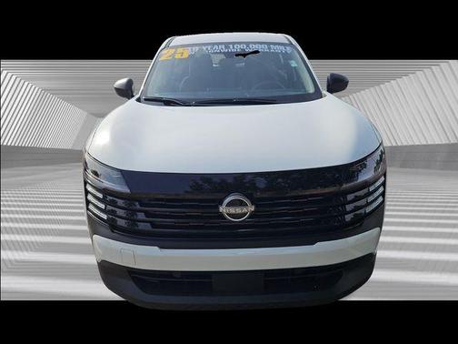 2025 Nissan Kicks S