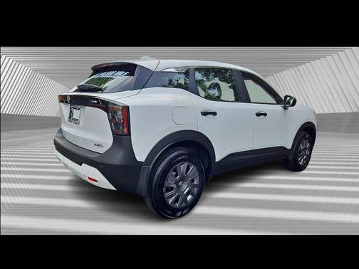 2025 Nissan Kicks S