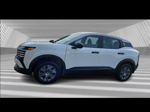 2025 Nissan Kicks S