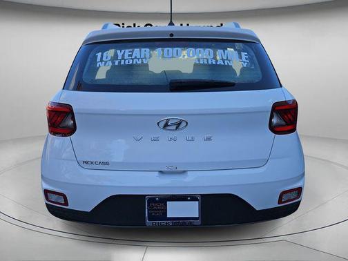 2024 Hyundai VENUE SEL