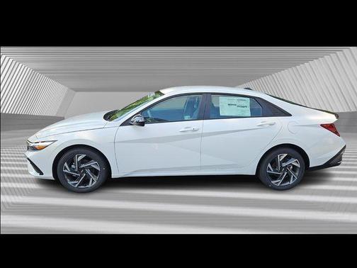 2025 Hyundai ELANTRA Sport