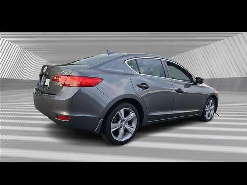 2014 Acura ILX 2.0L Technology
