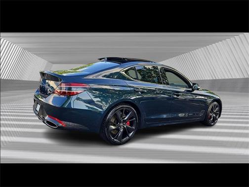 2022 Genesis G70 3.3T RWD