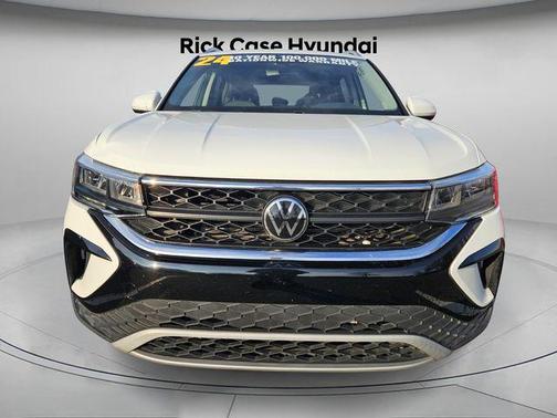 2024 Volkswagen Taos 1.5T SE